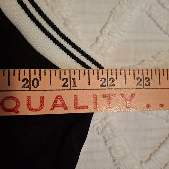 Torrid 3 Sleeveless Peplum‎ Top Black Grey Colorblock Tank Keyhole Neck NWT - Picture 9 of 11